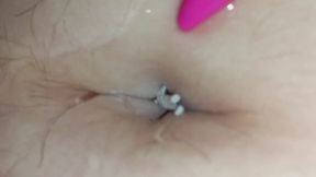 Little man takes a dip in this giantess's navel