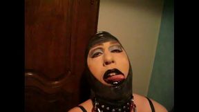 Ma gueule de putain en latex