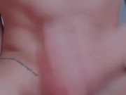 Transgenero masturbandose gran polla y muestra senos