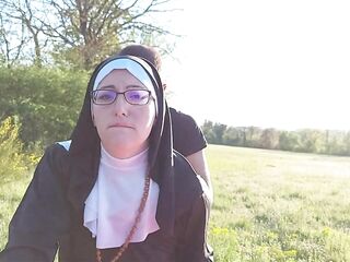 This nun gets her booty filled with cum in advance of this babe goes to church !!