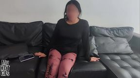 hermosa jovencita provinciana necesita dinero