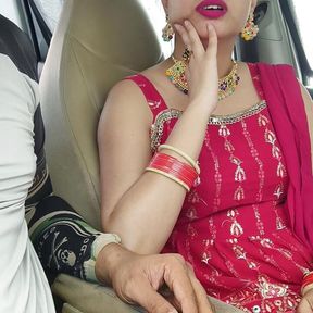 Cute Desi Indian Beautiful Bhabhi Gets Fucked with Huge Dick in car outdoor risky public sex.