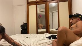 que mulher maravilhosa linda e gostosa peguei ela de quatro e depois o meu amigo baixinho comeu ela no pelo e nos dois soltou o leitinho na boquinha dela