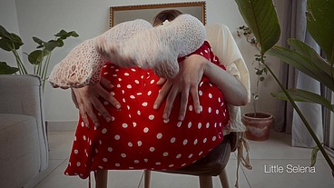 I'm stretching my butt with huge tomatoes