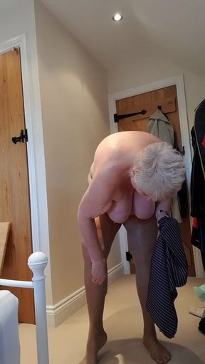Secretary strips to show her  hole....in her tights