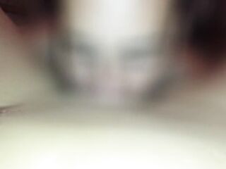 il bastrado prima mi infiamma la figa a colpi di lingua e poi mi riempie la faccia di sborra calda