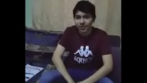 joven blanco hace casting en ingles 18