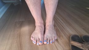 Do you like my male feet in flip flops?