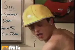 Construction Worker Gets Tight Asshole Screwed by His Boss in the Office