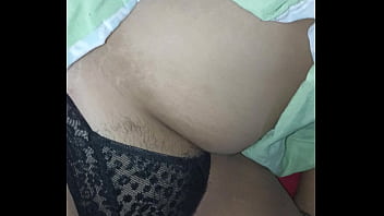 [Karmico][Ma&ntilde_anero] Espiando el camel toe de mi esposa de madrugada 4K