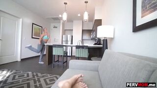 My huge butt mom stepmom Candice Dare needed to got