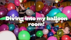 BBW in lingerie dives into room full of balloons