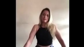 loira gostosa dan&ccedil_ando funk