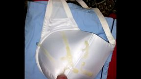 Cum Soaked Bra: Amateur Masturbation With A Sexy Twist