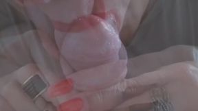 CHUPAR Y ESTIMULAR CON LA LENGUA UN PENE PARA QUE SE VENGA
