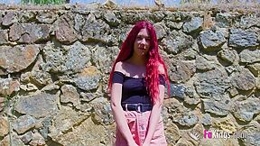 Skinny Amateur Babe Crow Sniff Wants To Try Out Outdoor Blind Dates!