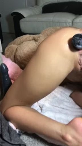 FreeChat Siswetlive.com  *** Siswet Fisting her Ass and does a Nice gape