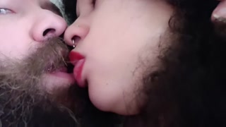 Best kiss from a naughty couple, the slut gets wet kissing and wanting to have sex🫦💦🤤😋