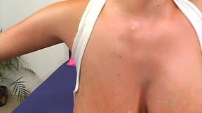 gianna michaels avale toute la charge de sperme (4k)