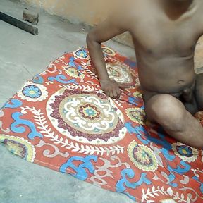 FULL OPEN NAGNGA LADKA FARSH PAR MUTH MARTE HUE, INDIAN BOY ON THE FLOOR MASTURBATE HANDJOB