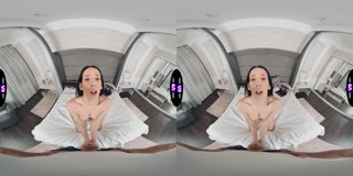 Jasmine Jayne gives dude a blowjob – TmwVRnet