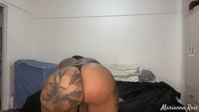pauzudo gostosao quis repeteco e me foder pela 2a vez, claro que deixei e arreganhei as pernas pra ele me foder toda