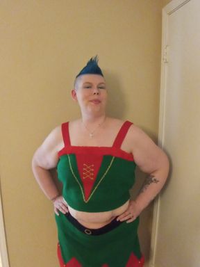 Raven Gayle 69 is Santa's little helper!
