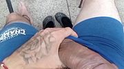 Descubri ami amigo haciéndose la paja, me sorprendió su gran verga
