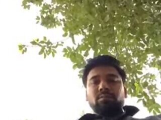 Desi Guy masterbate in public
