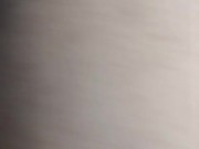 Dei dinheiro para ela se exibir, fuder e deixar gozar dentro. Pretinha magrinha em público.