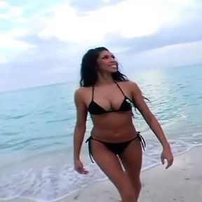 Kayla Loves To Follow Up A Swim In The Ocean With A Hot Fuck And Facial