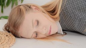 Sexy Cutie Gives Tutor a Blowjob to Pass a Test