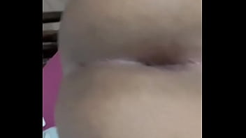 Abrindo o cuzinho de quatro
