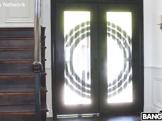 Nia Gets Cleaned and Banged