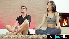 Hot Girl Rides A Big Dick With Her Wet Pussy