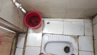 Quan hệ tình dục thô bạo thô bạo, xuất tinh lên mặt, hôn, quan hệ thâm nhập kép, đâm tay – gái mại dâm đồng tính người Ấn Độ da trắng bị đâm tay