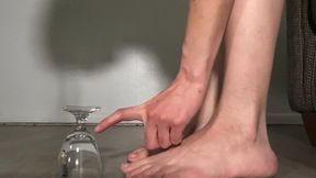 Glass Man - Giantess Lilith Taurean Traps Tiny