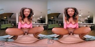 Rhae Woods Is Absolutely Thrilled To Show You Her Gratitude For Help With A Job