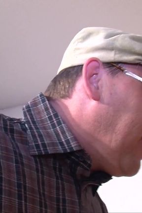 Invited the Sister-in-law to Fuck and She Said Yes! He Worked Her Wet Pussy Hard!