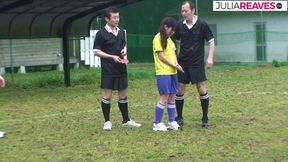 Slut moans as she gets fingered before a hard fuck by two huge cocks