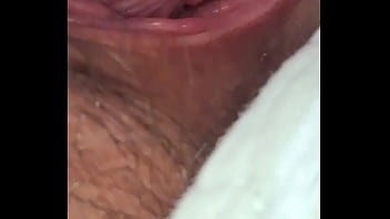 Morocha por fuera, rosadita por dentro