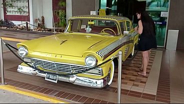 CASADA TIROU A CALCINHA DENTRO DO RESTAURANTE DO POSTO DE GASOLINA NA RODOVIA DOS BANDEIRANTES