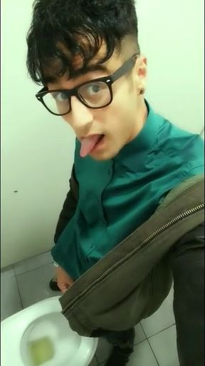 Teen Pisses 5 Times at the Public Toilets in One Day Challenge