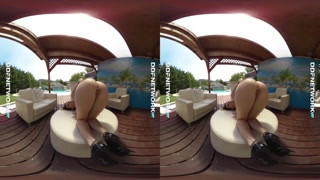 DDFNetwork VR - Poolside VR Striptease with Alice