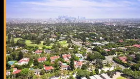 Teen POV: Busty brunette Evelina Darling gets fucked and gives head