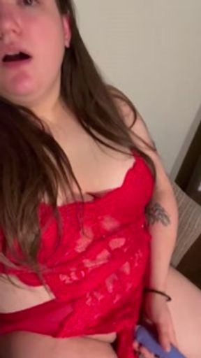 BABYSITTER RUBS HER WET PUSSY AGAINST LOVENSE TOY AND PILLOW FUCKS UNTIL MASSIVE ORGASM