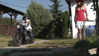 Rajua seksiä &#8211; rajua anaaliseksiä pienille tisseille Stephanie Sierra