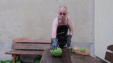The horny rubber gardener 10 (vegetable stomping + boot care)