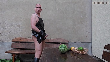 The horny rubber gardener 10 (vegetable stomping + boot care)