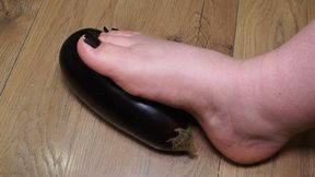 #2 BBW plays with eggplant with her feet (No talking)